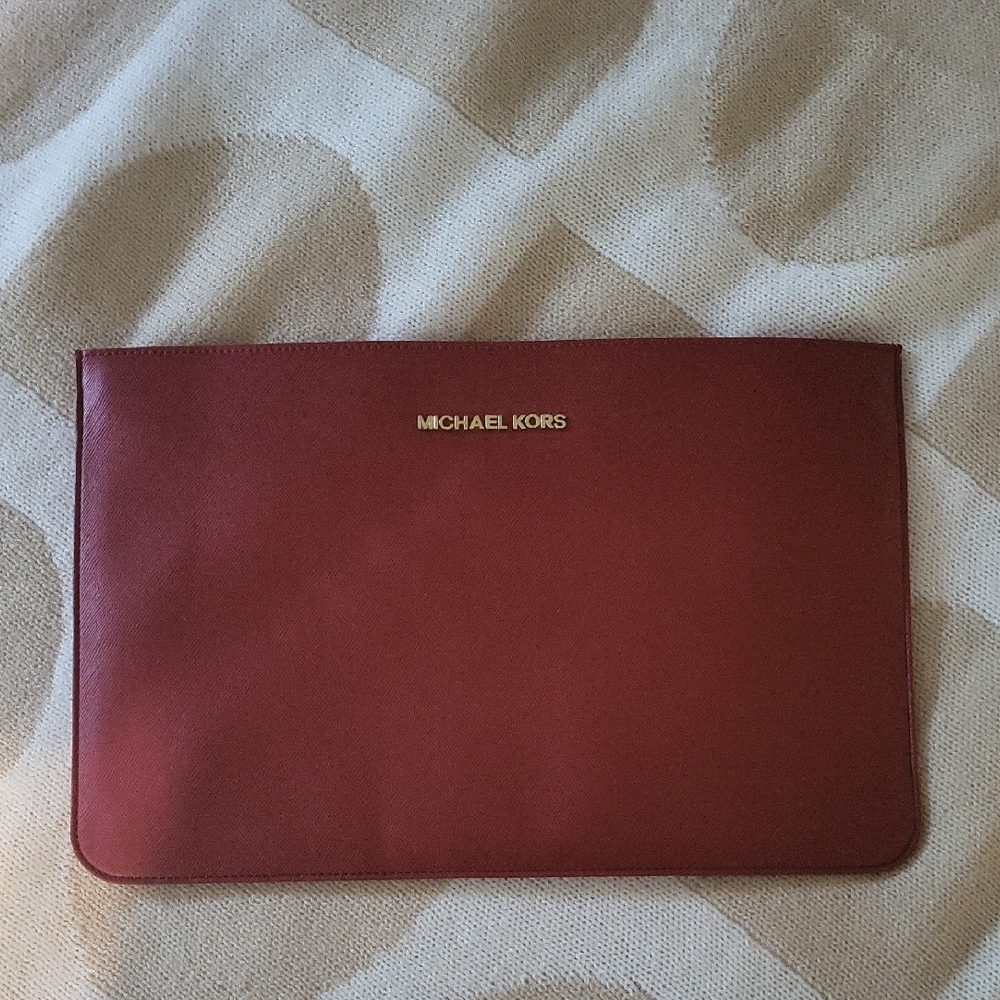 NWOT Michael Kors Red Leather Envelope Clutch Bag❤️